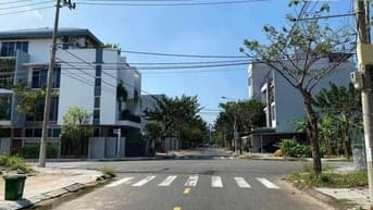 CẦN BÁN LÔ ĐẤT LIỀN KỀ VINHOME QUẬN 9 - GIÁ 25TR/M2 - SỔ HỒNG SẴN