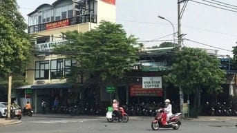 Bán nhà căn góc 2 mặt tiền đường  gần Chọ Hiệp Tân 