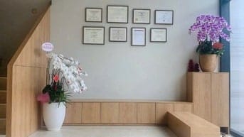 Giảm 2 Tỷ bán gấp nhà đẹp có thang máy HXH Nguyễn Tri Phương P9 Q5