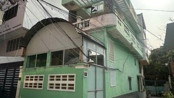 Nhà bán Hoà Bình - Luỹ Bán Bích 55m2 2.5tấm đúc BTCT góc 2MT hẻm oto 