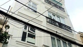 Cần cho thuê nhà MT 111E Hoa Lan P. 2 Q. Phú Nhuận giá chỉ 33 Triệu.