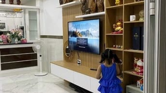 Nhà 5 tầng. 4,3x10m. xe hơi vào nhà - Phan Đăng Lưu-Phan Xích Long