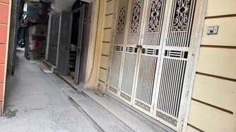 Tôi bán nhà Nghĩa Dũng giá 8,8 Tỷ, 43m x4T. Mặt tiền 6,56m. Oto đỗ