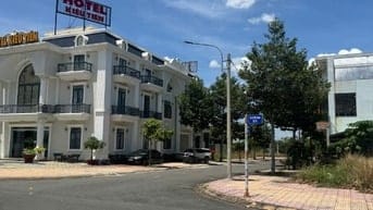 Khu TDC D2D view đẹp, cần ra gấp lô đất 90m2 giá 2 tỷ 3 , đường ĐT 769