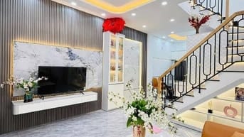 SANG TAY NGAY-MUA BÁN LIỀN nhà HXH 52m2 đường Lý Chính Thắng, Quận 3
