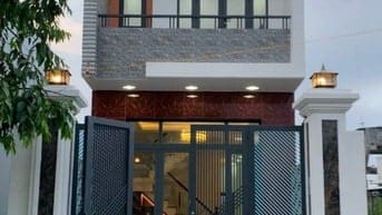 Giảm Giá 300Tr Nhà Gần Chợ Bình Chánh 2.050 Tỷ - HT Vay 70% . SHR 