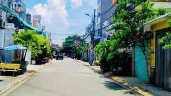 Em Bán Căn Nhà Gía Rẻ Đường Xe Hơi - Gần Khu Tên Lửa  Quận Bình Tân- C