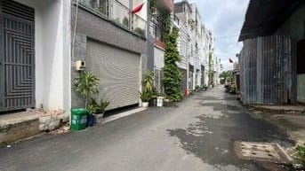 Nhà 3 tầng thô HXH sát Chung cư 4S Phạm Văn Đồng đường số 22 Linh Đông