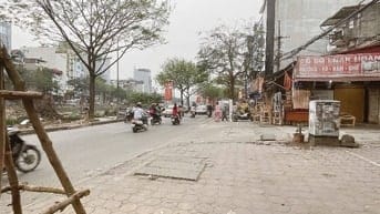 Mặt phố Kim Giang, lô góc, vỉa hè đá bóng, 120m2, mặt tiền 7.5m