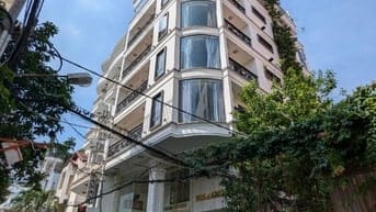 Khách Sạn Hẻm Xe Hơi phường 2 sân bay. DTSD: 620m2 sàn chỉ 28 tỷ