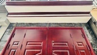 Bán nhà 42m 6 tầng thang máy 7.9 tỷ cạnh Resco đối diện CV Hoà Bình tạ
