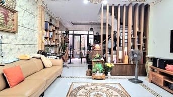 Bán Nhà Đẹp 4 Lầu ,4Pn ,Ngang Rộng 5m ,Đường Huỳnh Tấn Phát ,Q.7