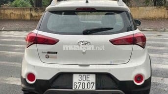Hyundai i20 2016 1.4 AT - 90000 km