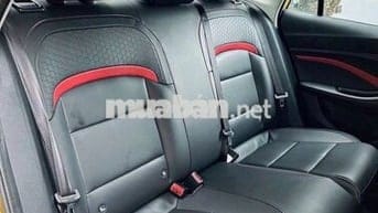 MG MG5 2024  - 900000 km