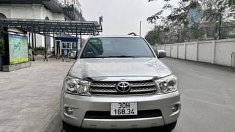 Toyota Fortuner 2010 2.7V 4x4 AT - 170000 km