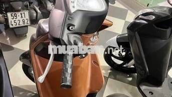 Mio bụng bự, máy thì thầm êm ái, xe đẹp sạch sẽ.