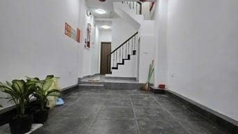 Chính chủ bán nhà Đường Bưởi, nhà đẹp, thang máy, dòng tiền 70tr/tháng