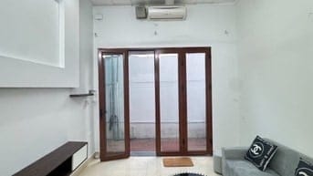 Giá rẻ nhất Long biên nhà 3 phòng ngủ. Ngõ nông. Giá chỉ 5 tỷ