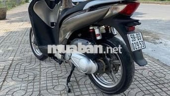 bân xe sh 2005 lên áo