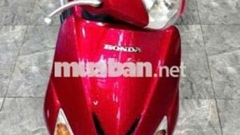 Cần bán xe Lead màu đỏ, giá hữu nghị