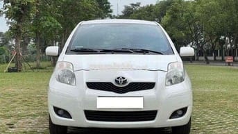Toyota Yaris 2010 - 100000 km