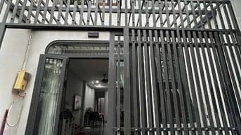 Kẹt tiền bán gấp nhà Thích Quảng Đức. P.5. Phú Nhuận. Giá 2 tỷ 390.