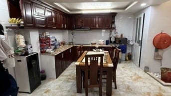 Đường 7m 85m2(5.4x15m) 5 tầng NTCC 6 PN sát bên quận 10, nhà mới