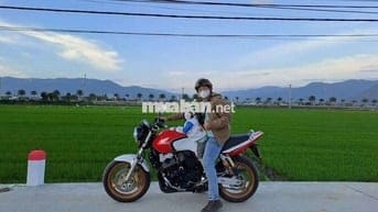 Honda CB400 vtec 3