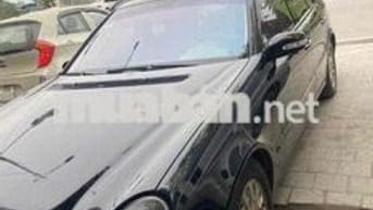 Bán Chiếc Xe Mec Đen Chạy Như Mới