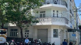 Bán 2 căn nhà đôi, Góc 2MT Tạ Quang Bửu P5Q8, 9x17.5m