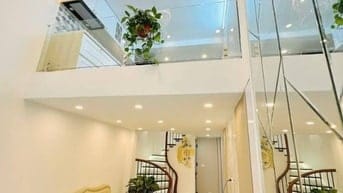 Nhà Đẹp Khâm Thiên, Đống Đa 24/26m, 5 tầng, mt 3.1m, giá 6.2 tỷ.