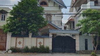 biệt thự 90 đường 49 / dt: 10x20 nhà 2 lầu