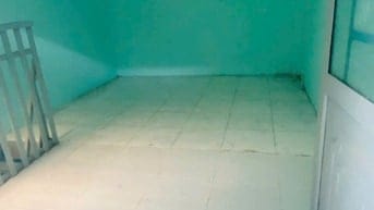 Cho thuê nhà trọ tầng trệt có gác k cọc 