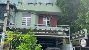 chủ kẹt tiền cần bán nhà giá rẻ ô tô 2 chiều liền kề trung tâm q8