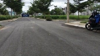 Ngân hàng thanh lý 30 nền đất KDC Phú Xuân , Nhà Bè. .3.5 tỷ /100m2