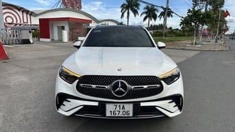 Mercedes Benz GLC300 4Matic sx 2023 odo 3000 km