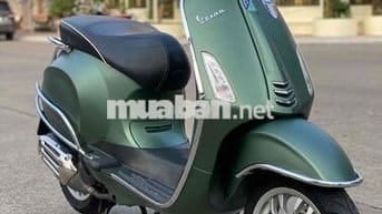 Vespa Sprint cuối 2019 đèn led