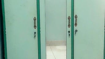 Chuyển trọ mình cần thanh lý tủ. 