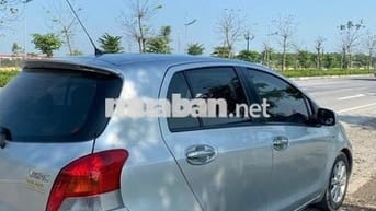 Toyota Yaris 2009 1.3 AT - 120000 km