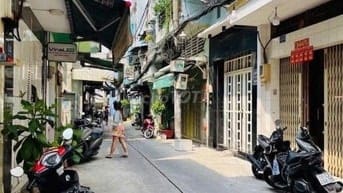 Cho thuê nhà hẻm Lê Thị Bạch Cát P11 Q11 giá 13tr