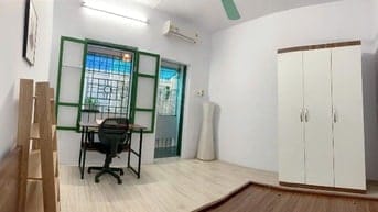 Cho thuê căn hộ 50m2, 2PN, Trần Quốc Toản, Q Hoàn Kiếm
