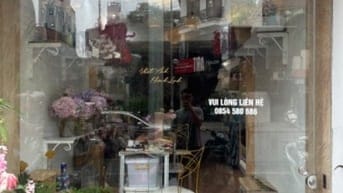 Sang nhượng cửa hàng làm hoa và tráp