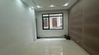 CẦU GIẤY - CHO THUÊ CỬA HÀNG TẦNG 1+2 (PHỐ THỜI TRANG)