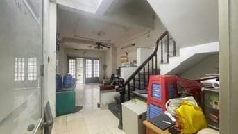 Hạ giá 1 tỷ chủ cần bán gấp nhà ĐS 18 khu tên lữa 6x20m 4.5 tấm 15 tỷ 