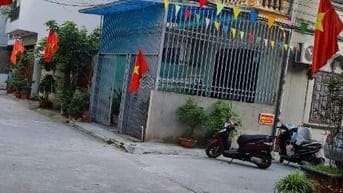 Cho thuê văn phòng nguyên căn vị trí siêu đẹp lô góc trung tâm Hoài Đứ