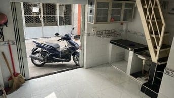 Nhà bán khu mua bán hẻm xe hơi 2 lầu chỉ hơn 1,3 t5m