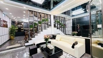 Bán gấp lô góc 50m2 15xtỷ ô tô vào nhà đường 800A Cầu Giấy