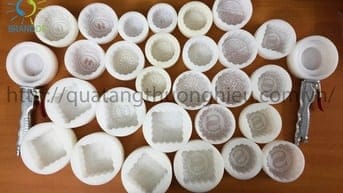 Khuôn bánh nhựa tạo hình logo theo yêu cầu