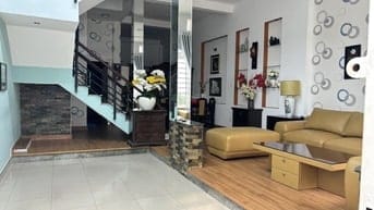 Cho thuê nhà 99/13a hồ thị kỷ, Phường 1, Quận 10