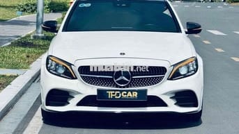 Mercedes-Benz C300 trắng/nâu sx2020